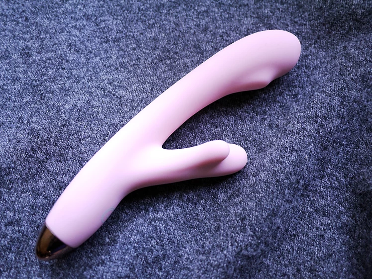 遠程遙控情趣用品推薦：鹿角按摩玩具開箱評測｜10 大功能完整解析，萌系情趣新品上線